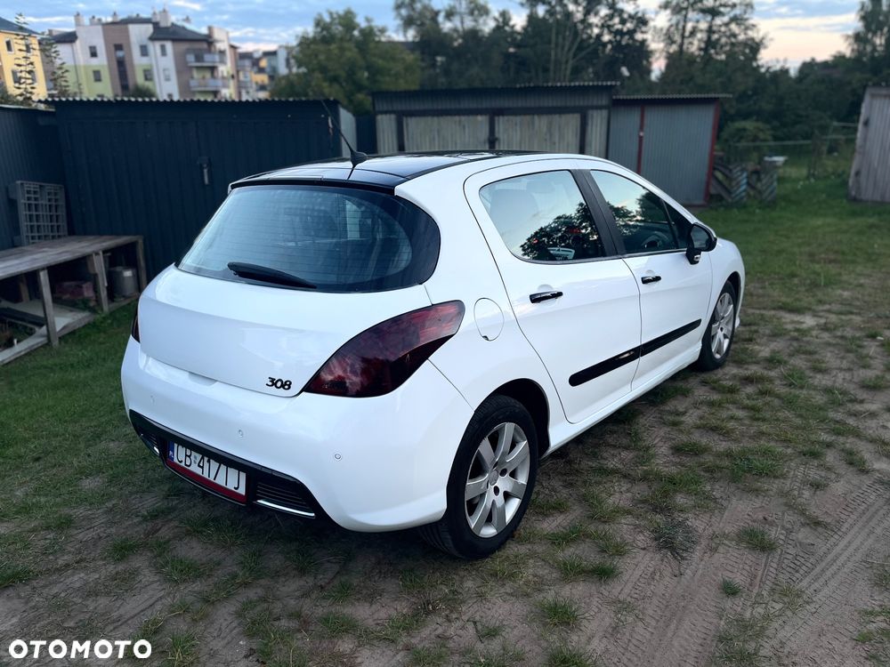 Peugeot 308 - 8