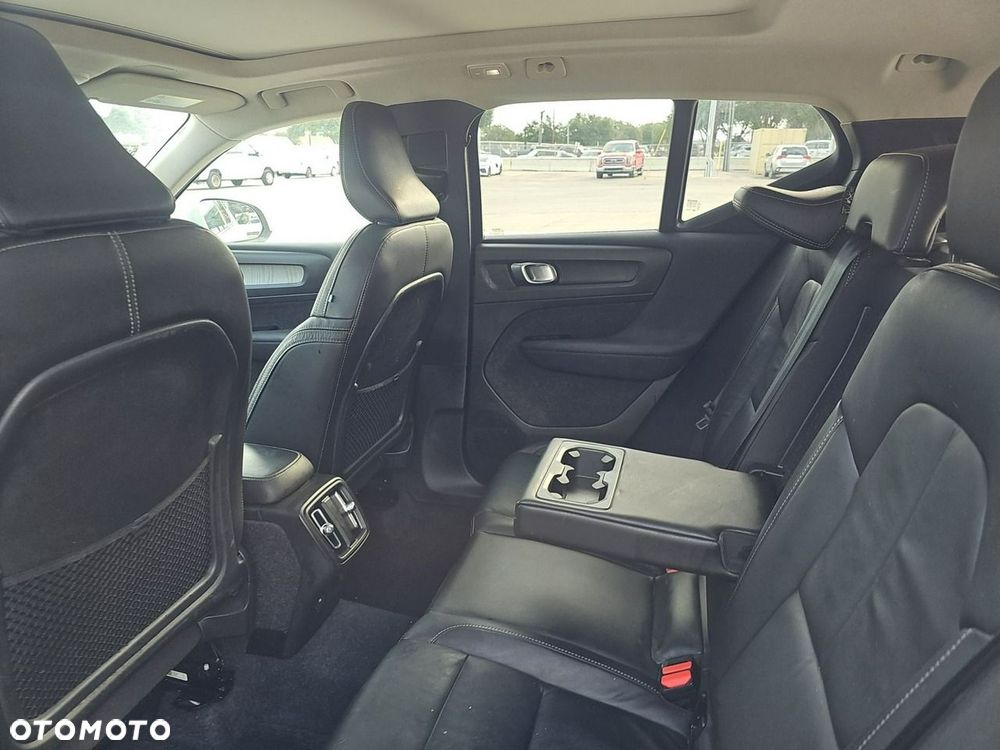 Volvo XC 40 - 11