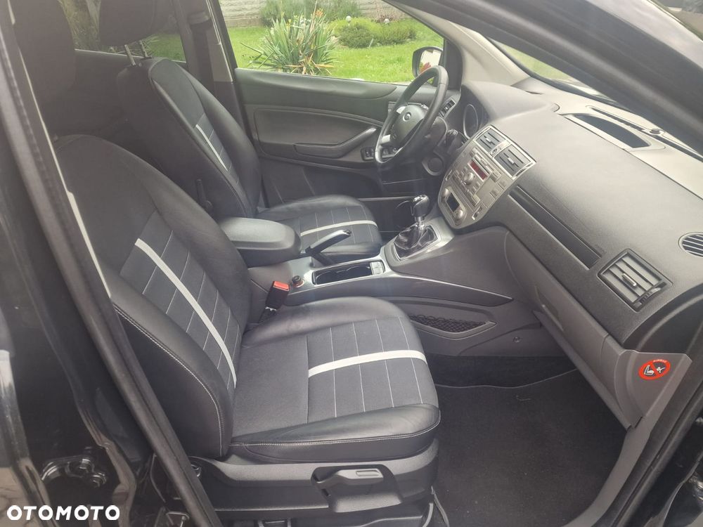 Ford Kuga 2.0 TDCi Titanium - 10