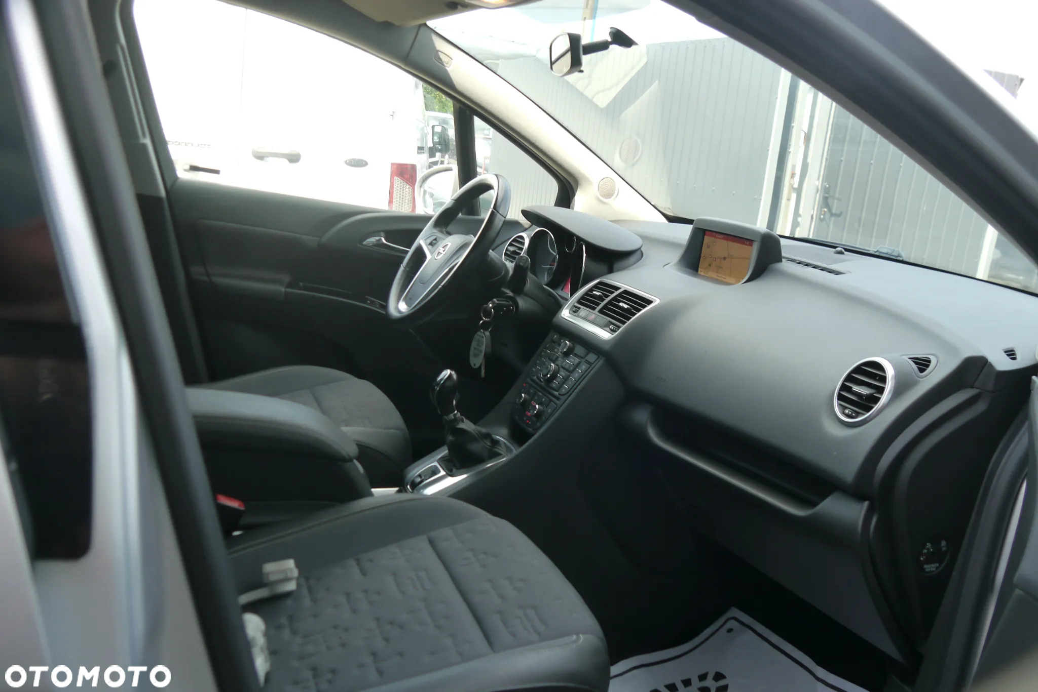 Opel Meriva 1.4 T Essentia S&S - 17