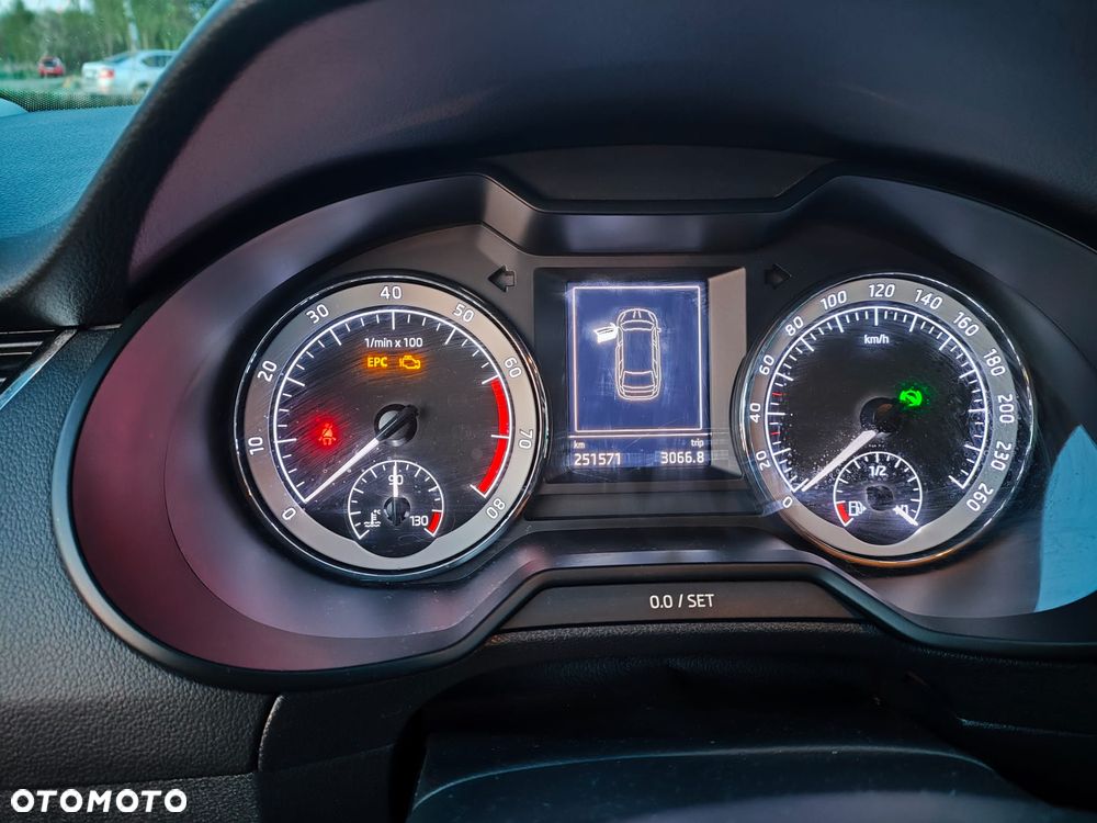 Skoda Octavia 1.5 TSI ACT DSG Style - 9