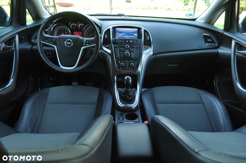 Opel Astra 1.4 Turbo Cosmo - 29