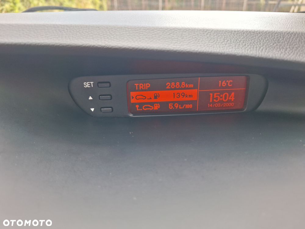 Hyundai i20 - 18