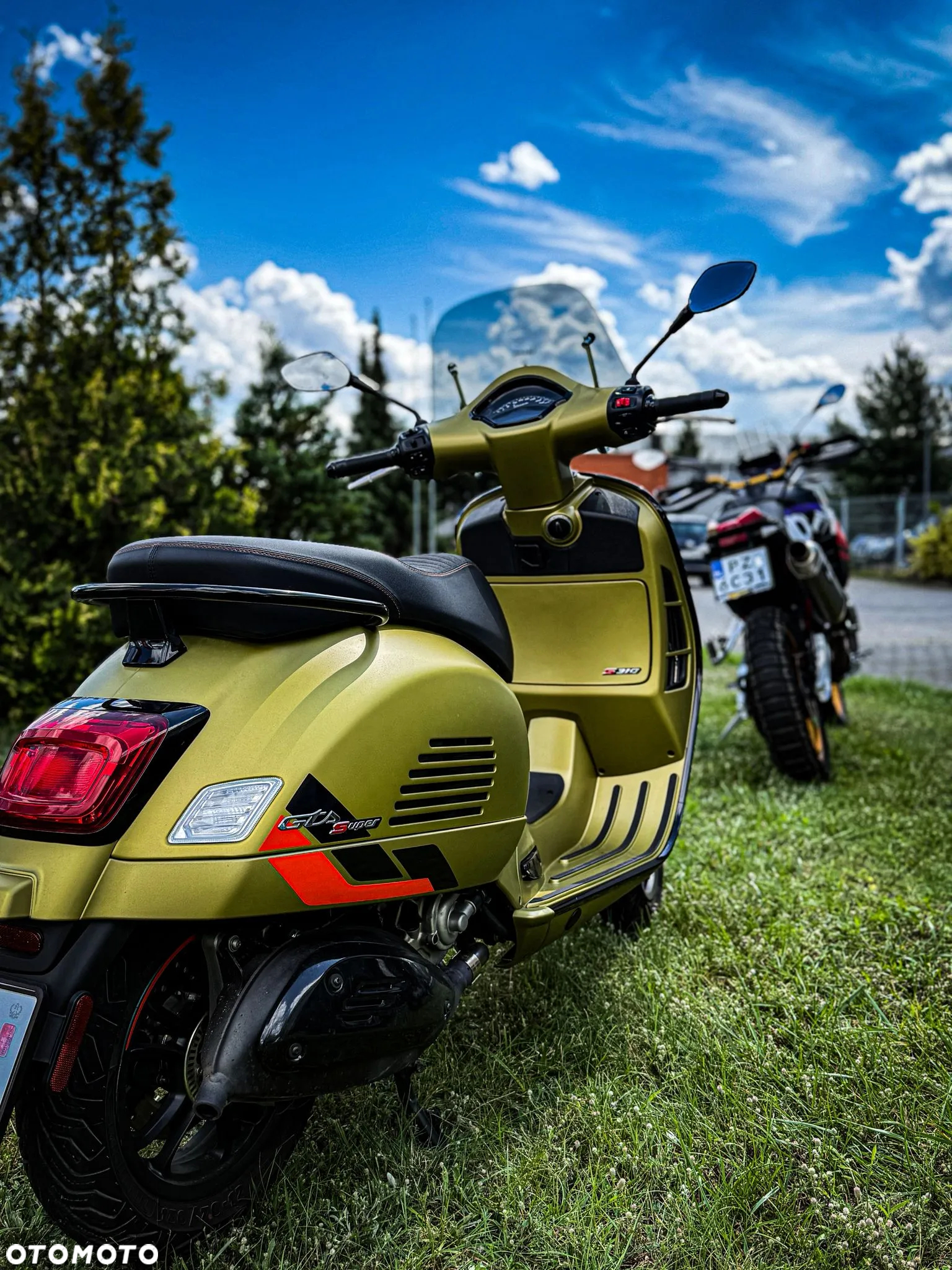 Vespa GTS - 2