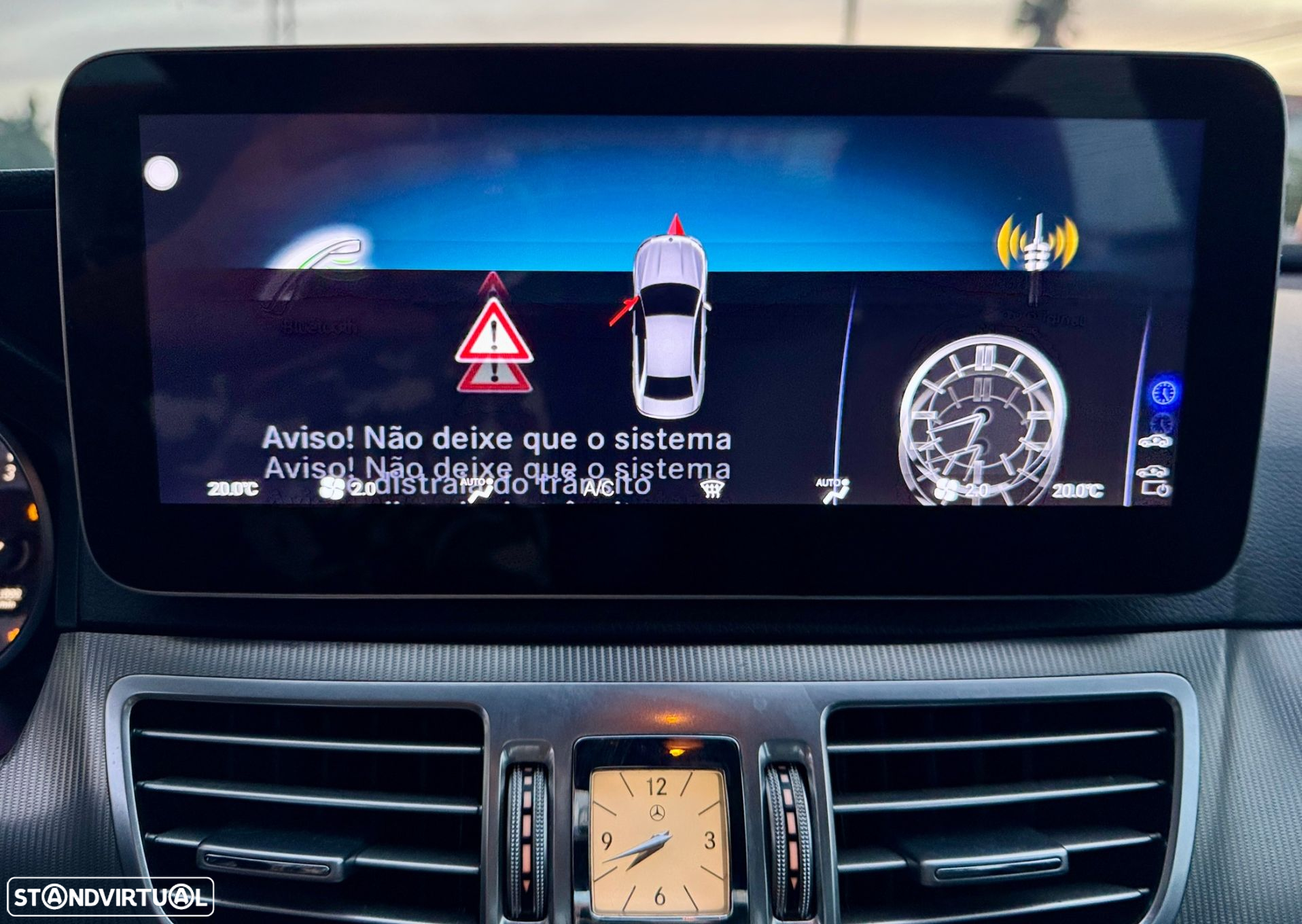 Mercedes-Benz E 300 Bluetec Hybrid Avantgarde - 32