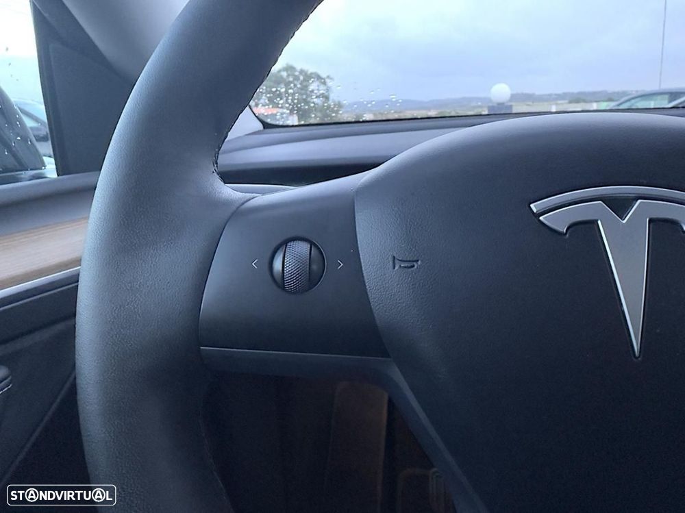 Tesla Model Y Standard - 26