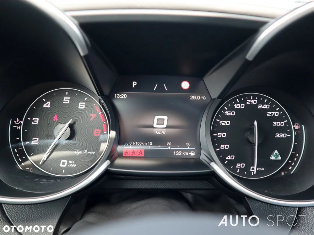 Alfa Romeo Giulia 2.9 Bi Turbo V6 Quadrifoglio - 29