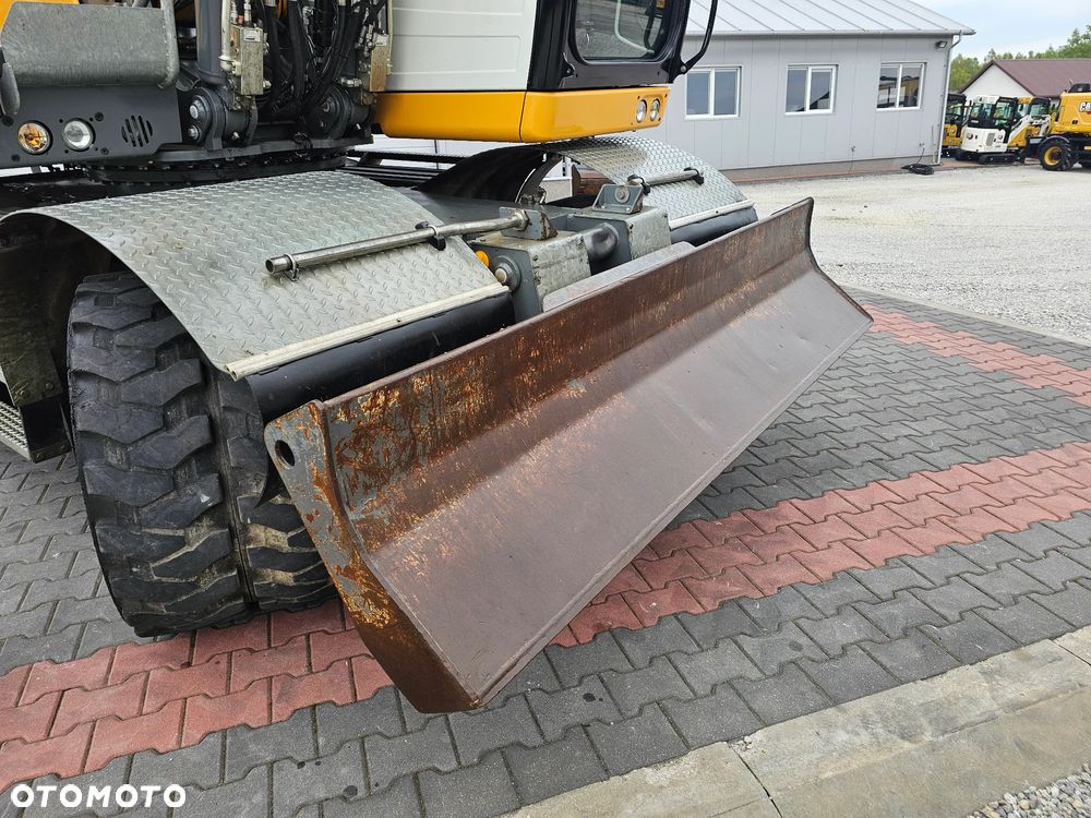 Liebherr A 916 - 17