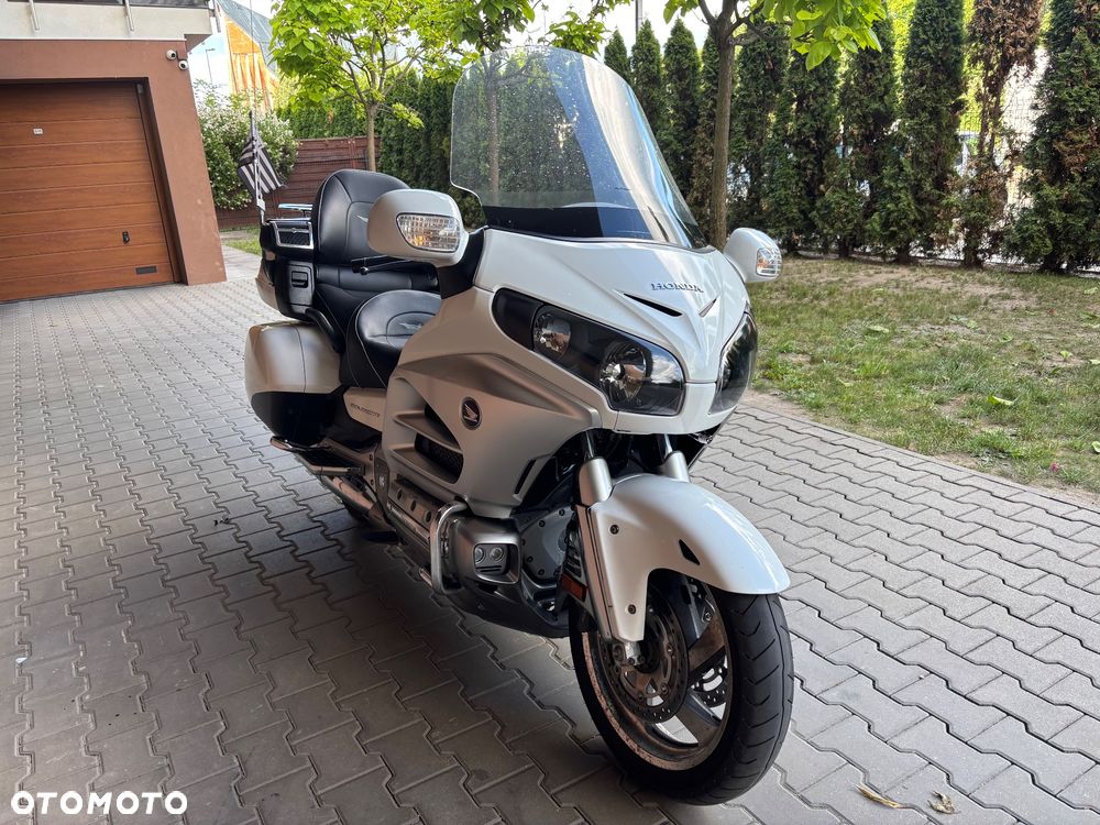 Honda GL - 10
