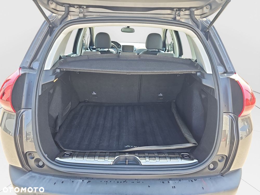 Peugeot 2008 - 25