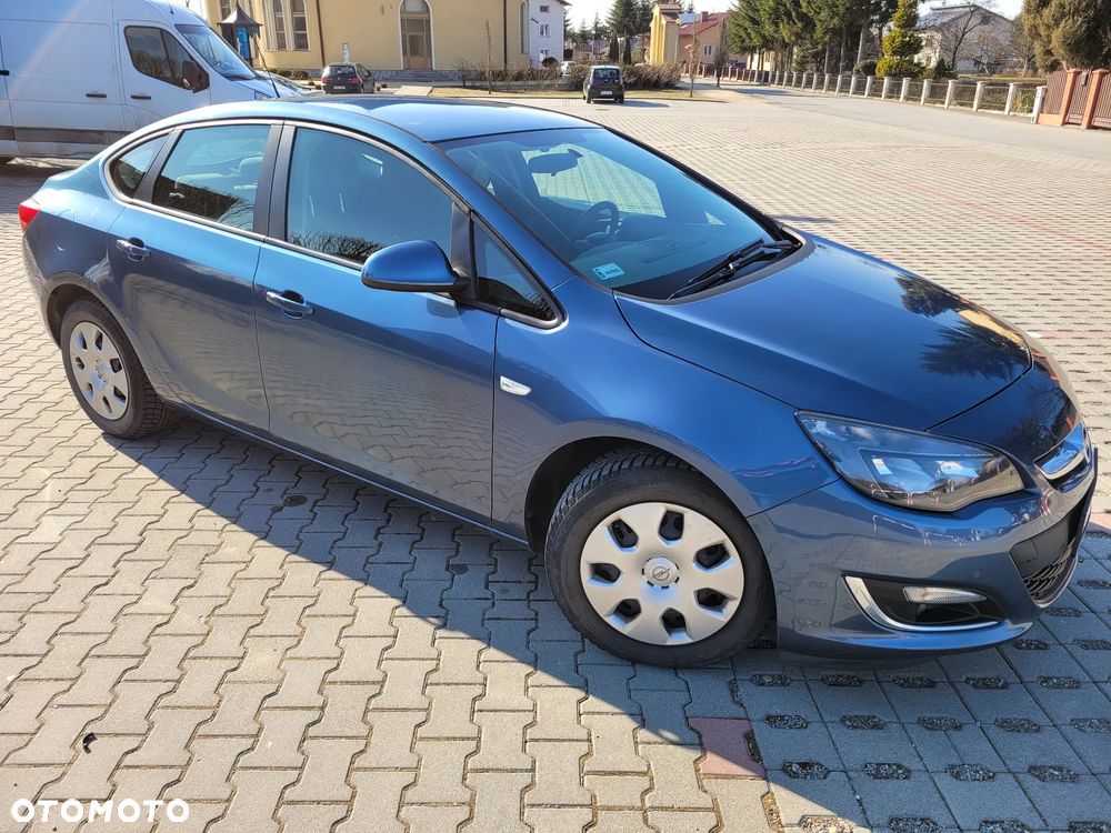 Opel Astra 1.6 - 17