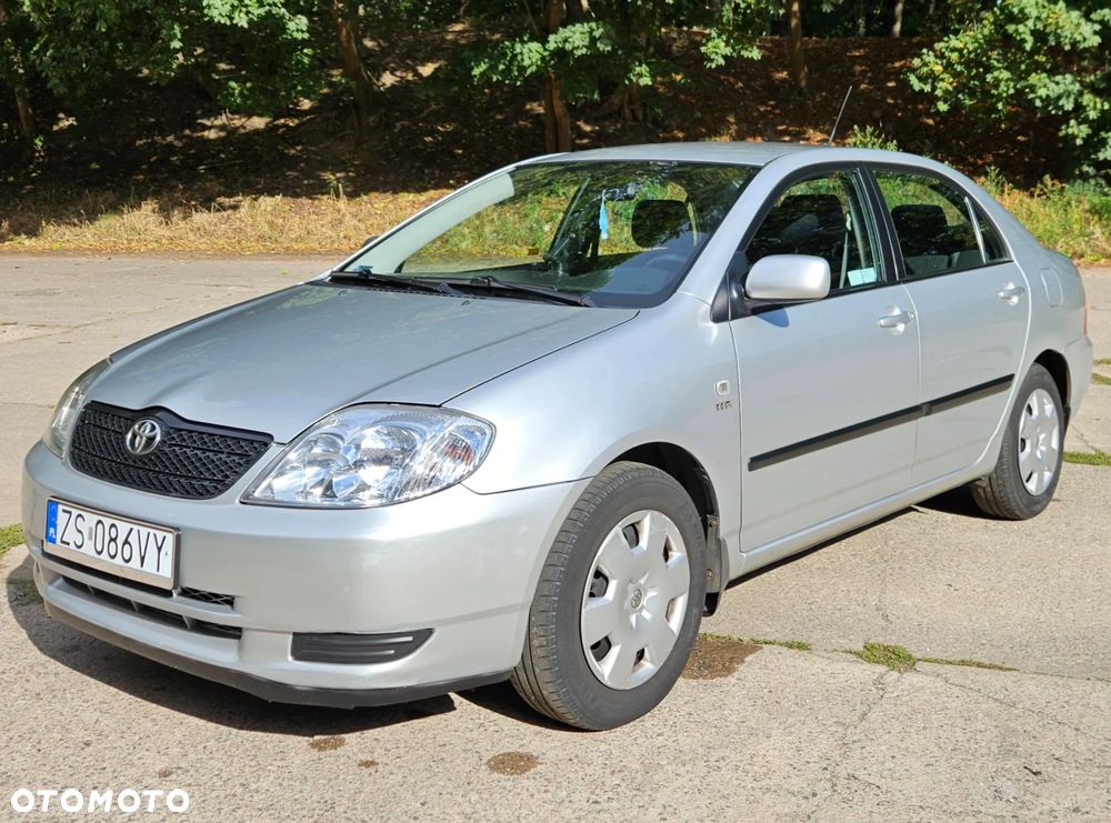 Toyota Corolla 1.6 VVT-i Base - 1