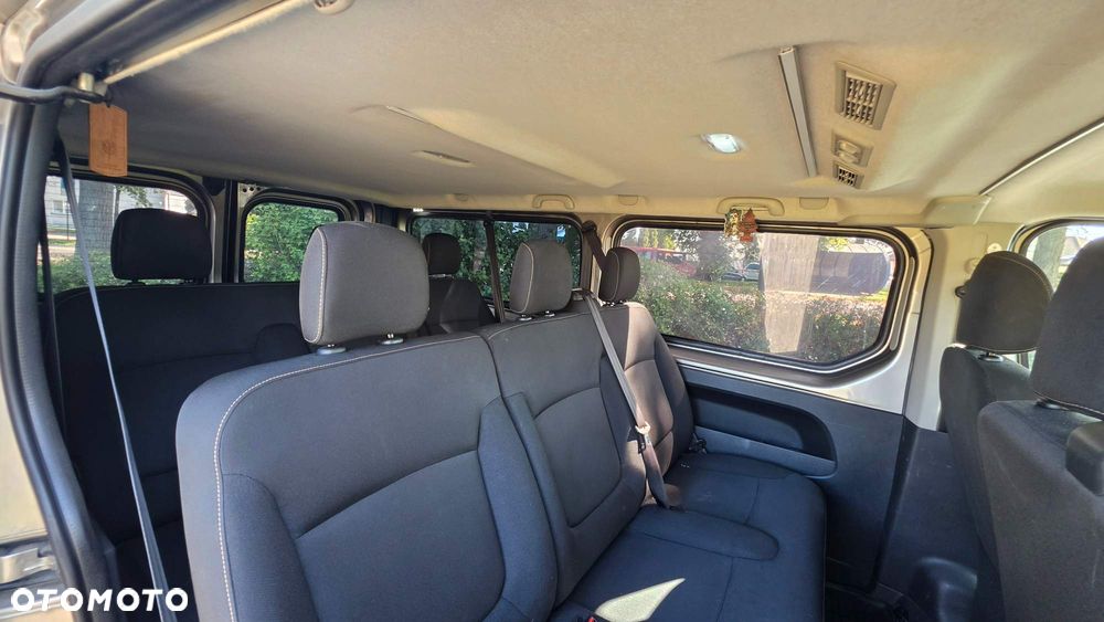 Renault Trafic Grand 1.6 dCi - 11