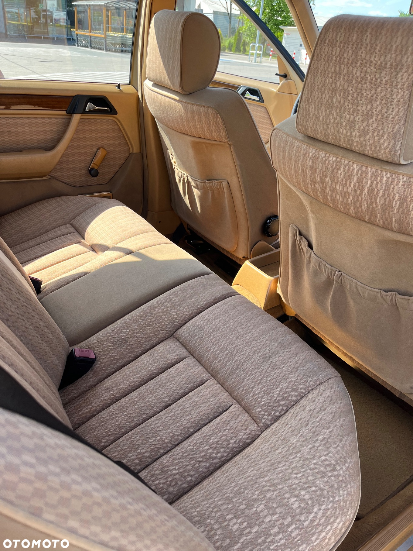Mercedes-Benz W124 (1984-1993) - 15