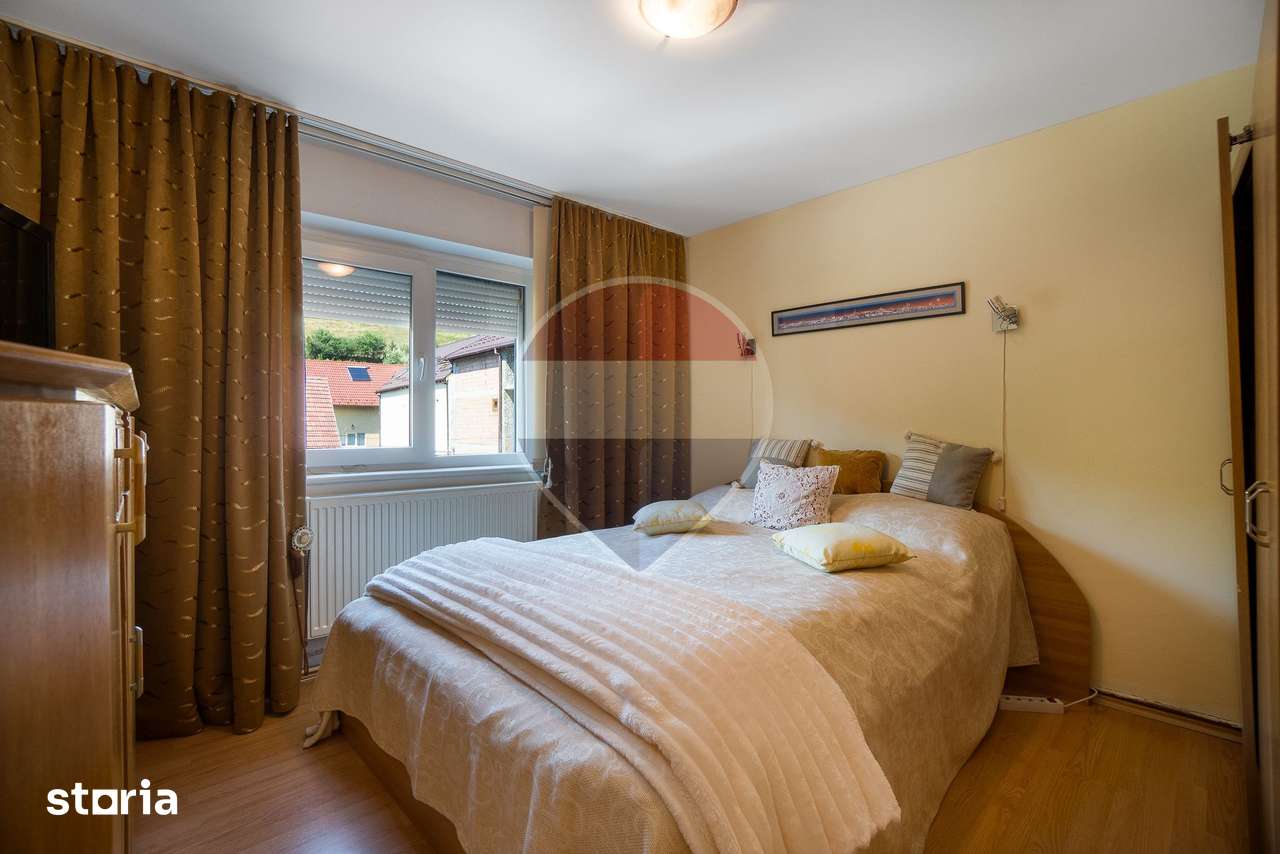 0% Comision | Apartament 3 camere decomandat | Zărnești — fotografia 3