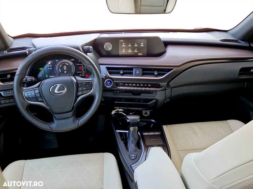 Lexus UX - 14