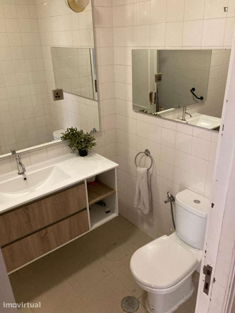 Quarto - localizado em Vila nova de gaia - Grande imagem: 4/14