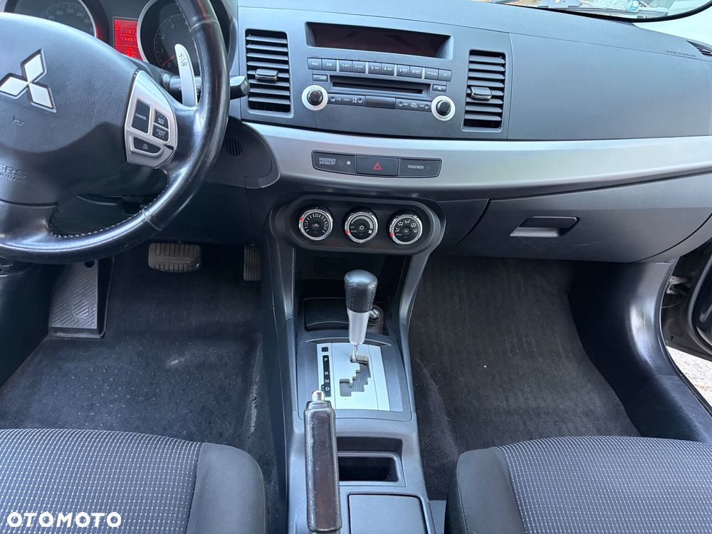 Mitsubishi Lancer 1.8 Invite CVT - 14