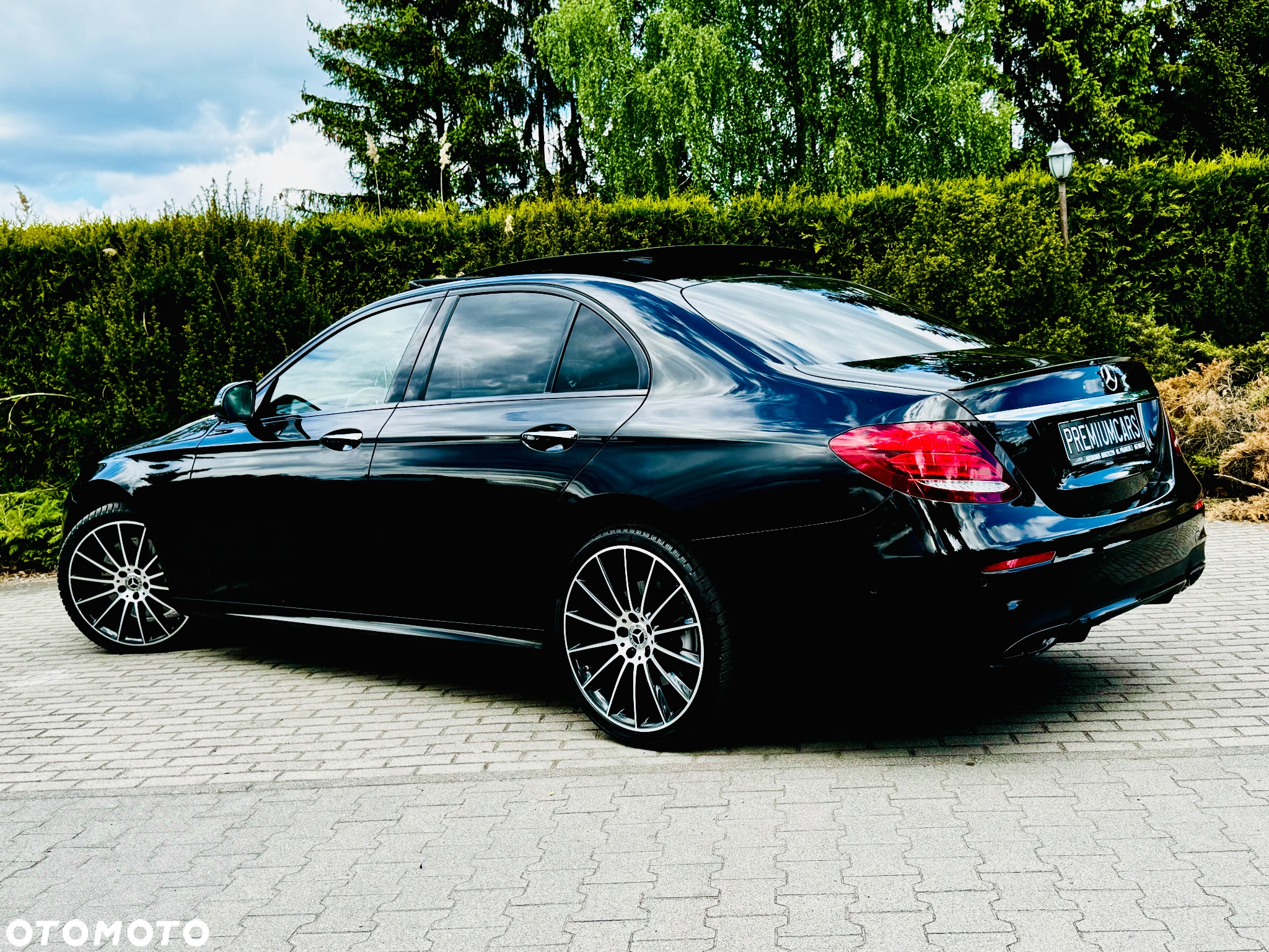 Mercedes-Benz Klasa E 350 9G-TRONIC AMG Line - 15
