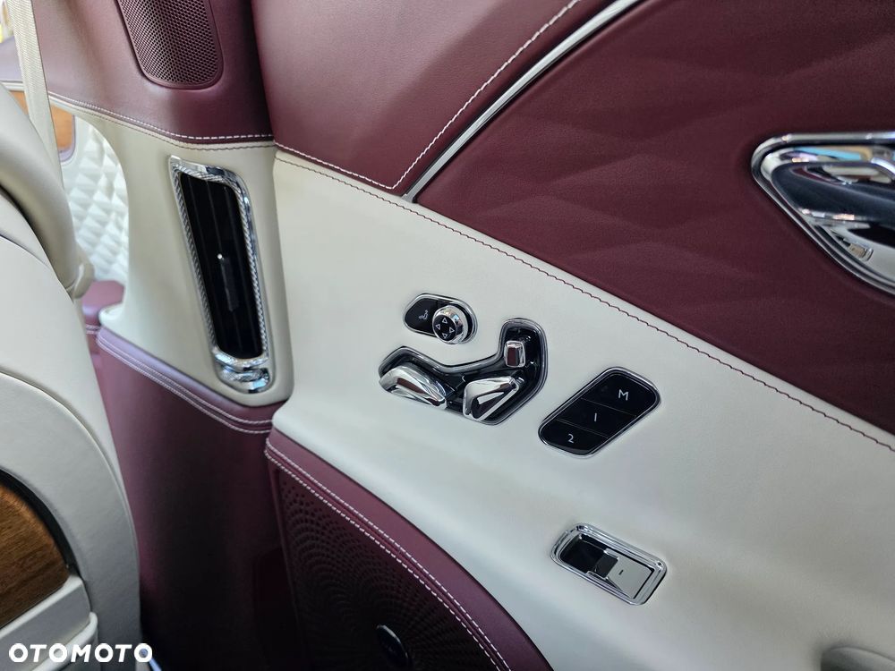 Bentley Flying Spur - 28