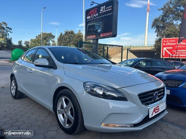 Volvo V40 D2