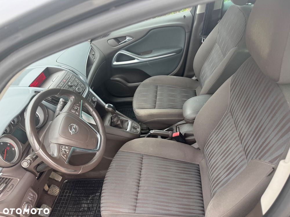 Opel Zafira - 8