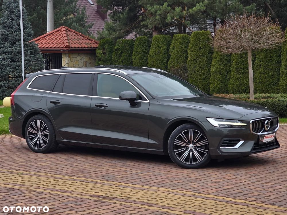 Volvo V60 T8 AWD Plug-In Hybrid Inscription - 11