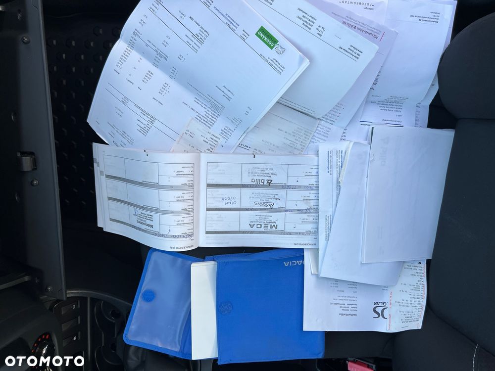 Dacia Duster 1.6 SCe Ambiance S&S - 32