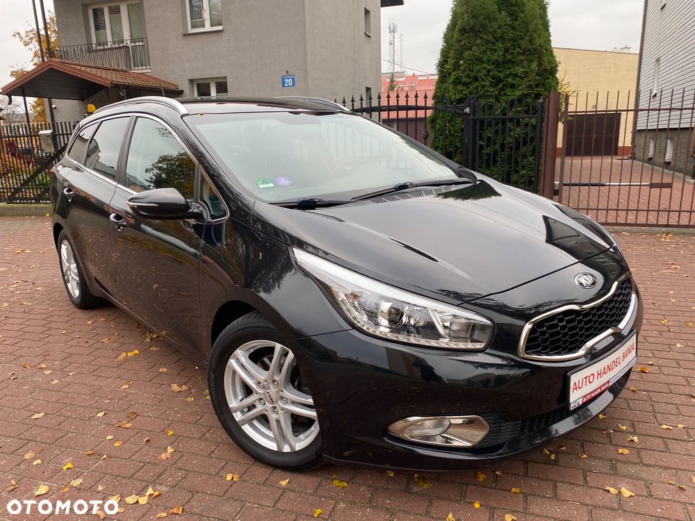 Kia Ceed 1.6 GDI Dream Team Edition - 26