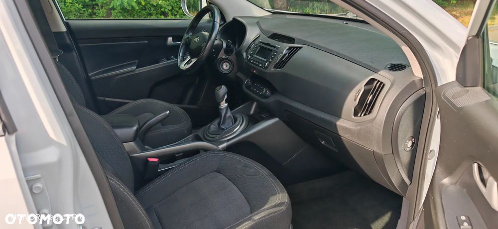Kia Sportage 1.7 CRDI 2WD Attract - 12