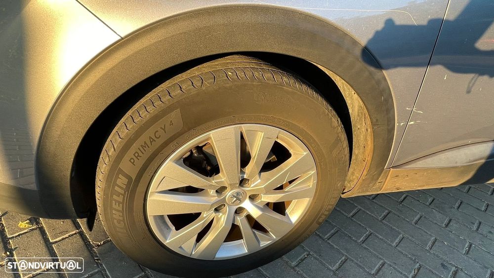 Peugeot 3008 1.5 BlueHDi Active - 4