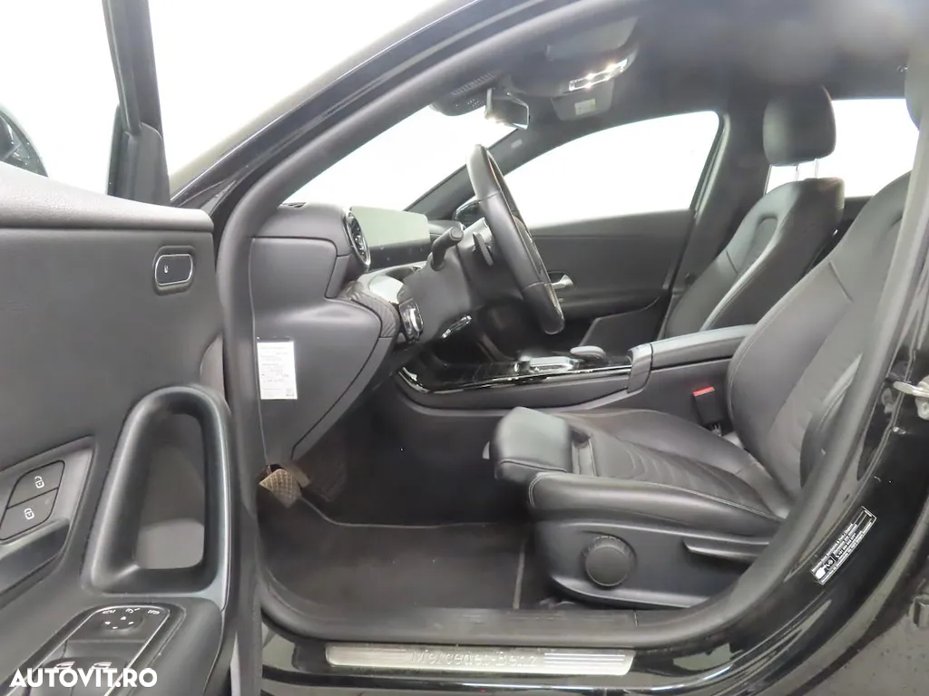 Mercedes-Benz A - 4