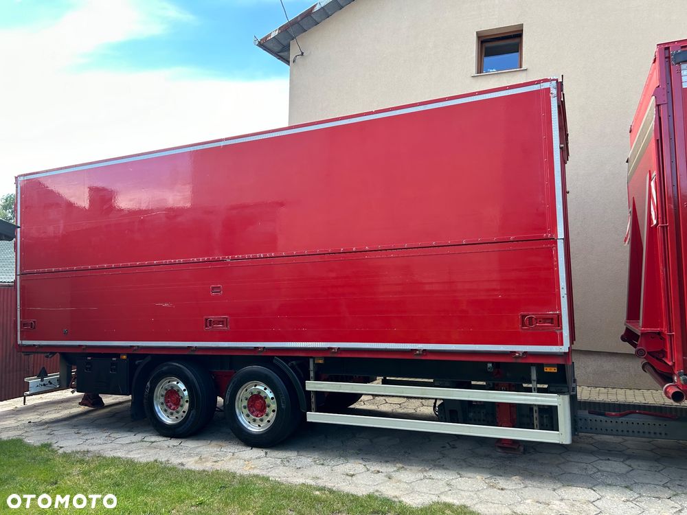 Schmitz Cargobull 7.7m OCYNK OSIE MERCEDES ALUFELGI KONTENER TANDEM NAPOJÓWKA OTWIERANY BOK DO NAPOJÓW STAN BDB - 1