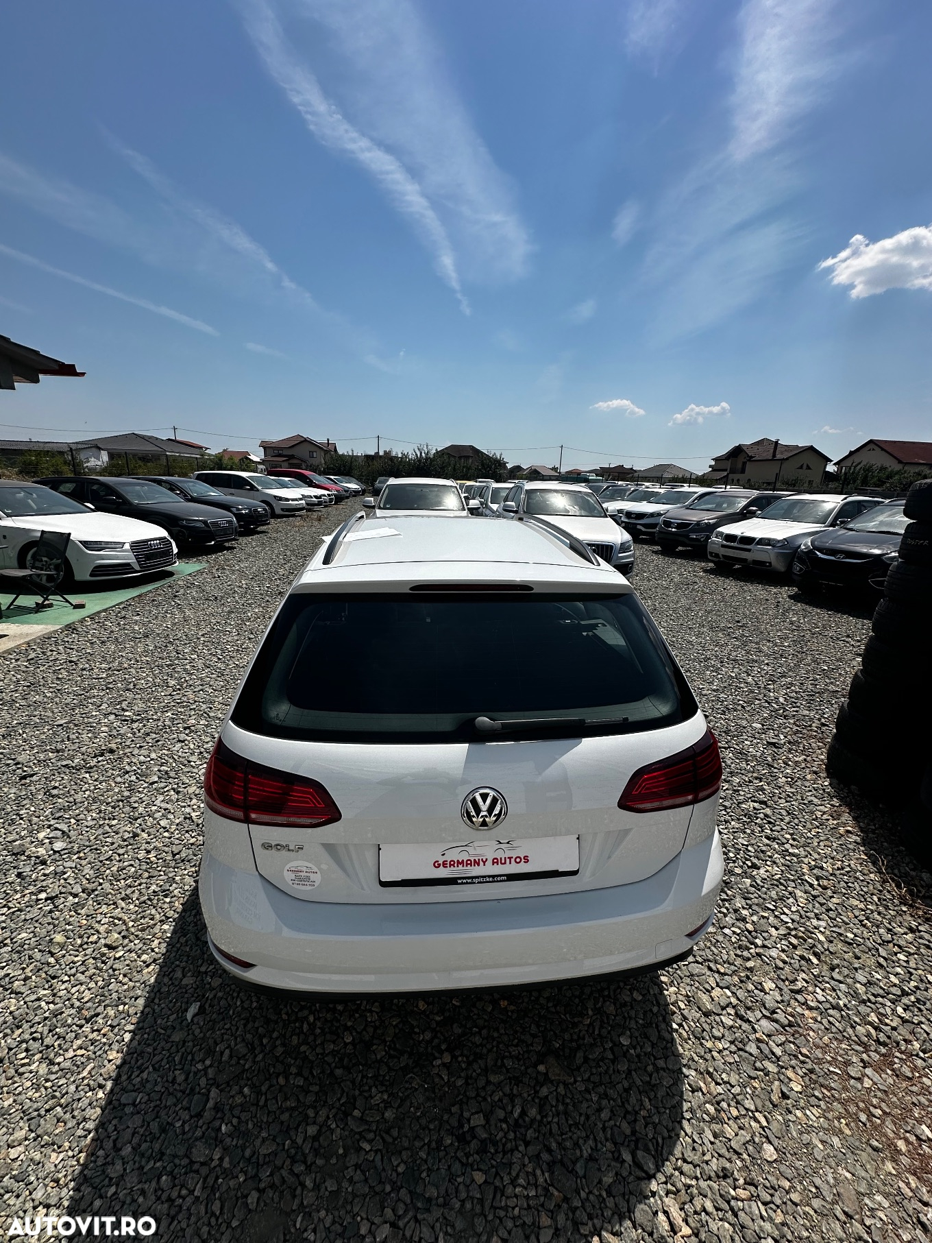 Volkswagen Golf - 10