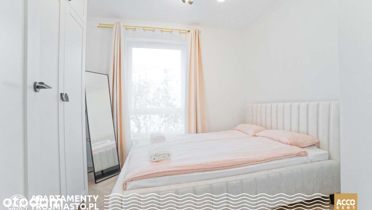 Gdańsk Oliwa–balkon, 2 miejsca postojowe