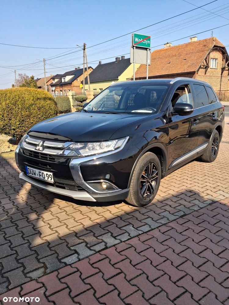 Mitsubishi Outlander - 2
