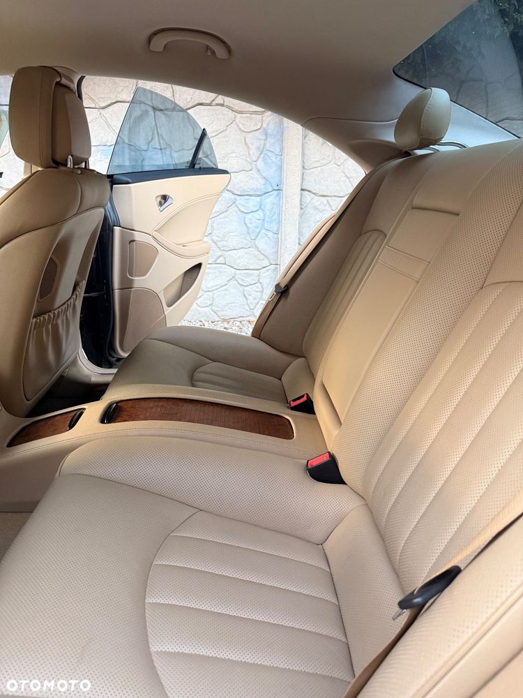 Mercedes-Benz CLS 320 CDI - 13