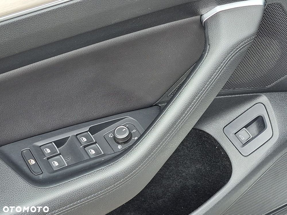 Volkswagen Passat Variant 1.8 TSI BMT Highline DSG - 11