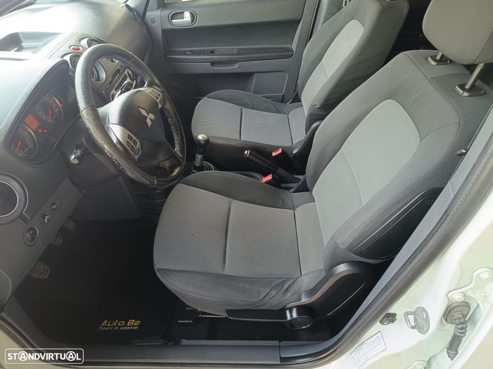 Mitsubishi Colt 1.3 Instyle - 6