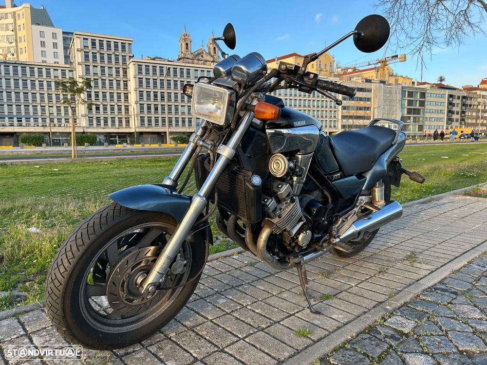 Yamaha FZX - 3