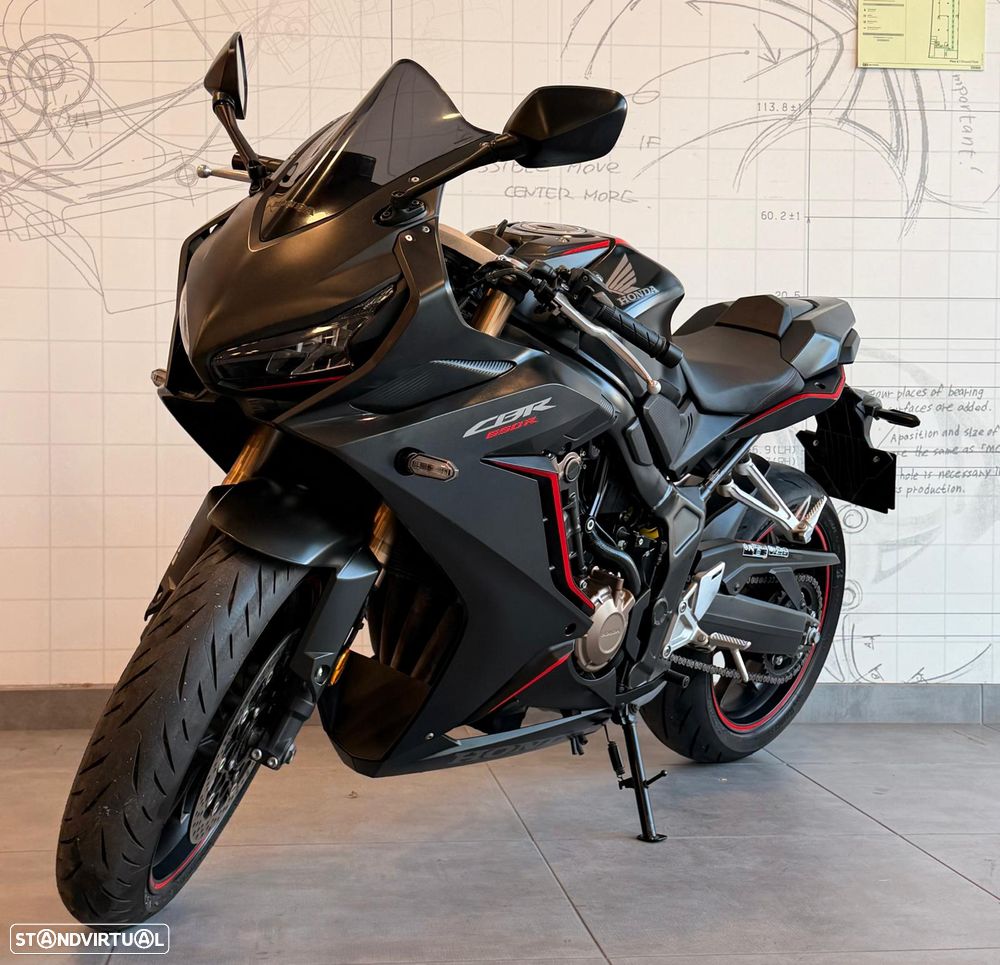 Honda CBR 650R - 7