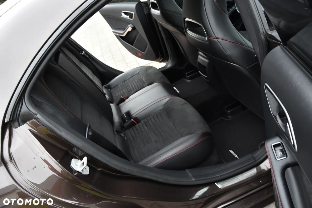 Mercedes-Benz CLA 200 7G-DCT AMG Line - 21