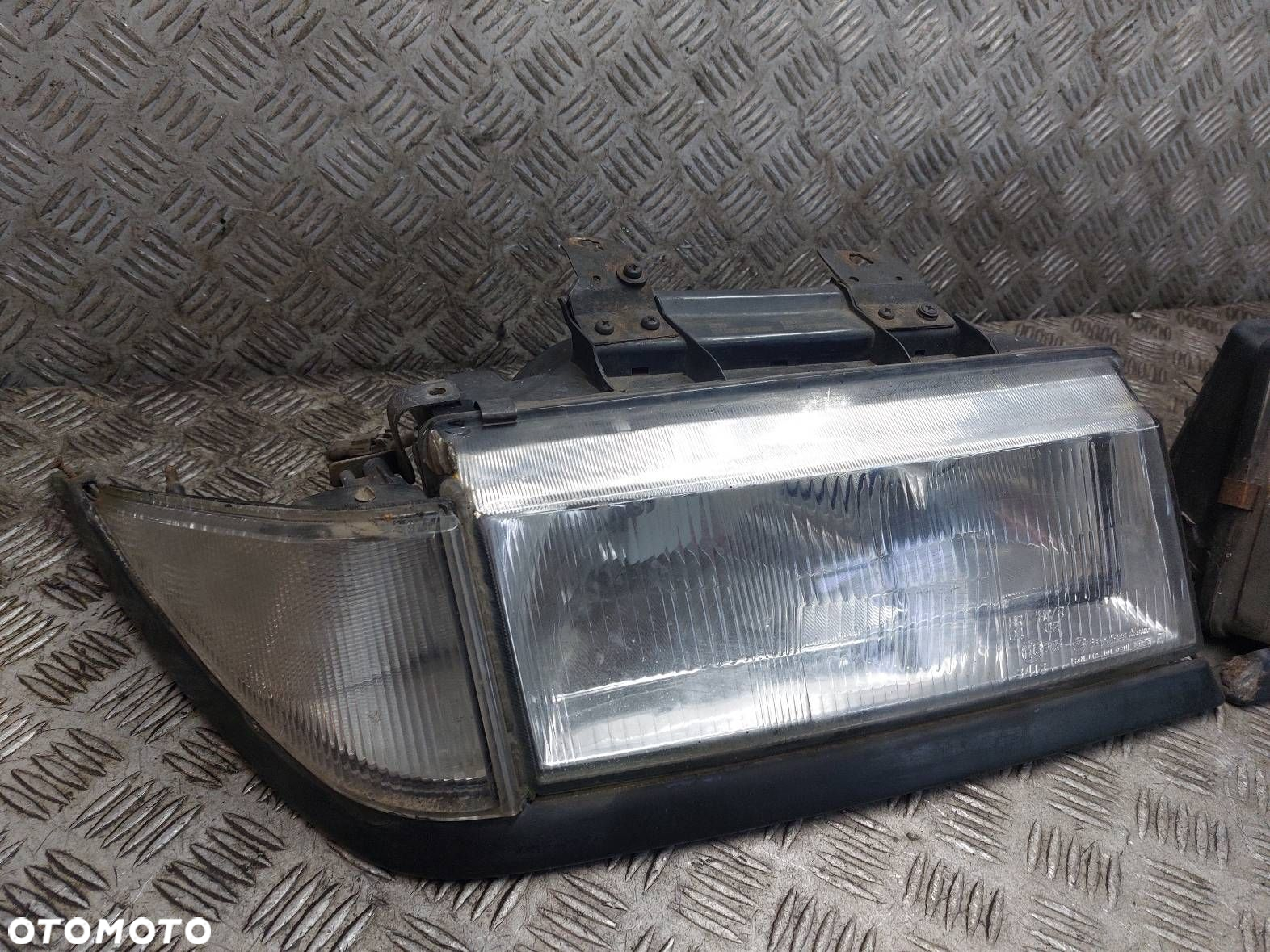 LAMPA LEWY PRZÓD + PRAWY PRZÓD + KIERUNKOWSKAZY SSANGYONG MUSSO I EU - 2
