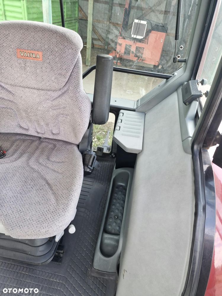 Valtra T140 - 9