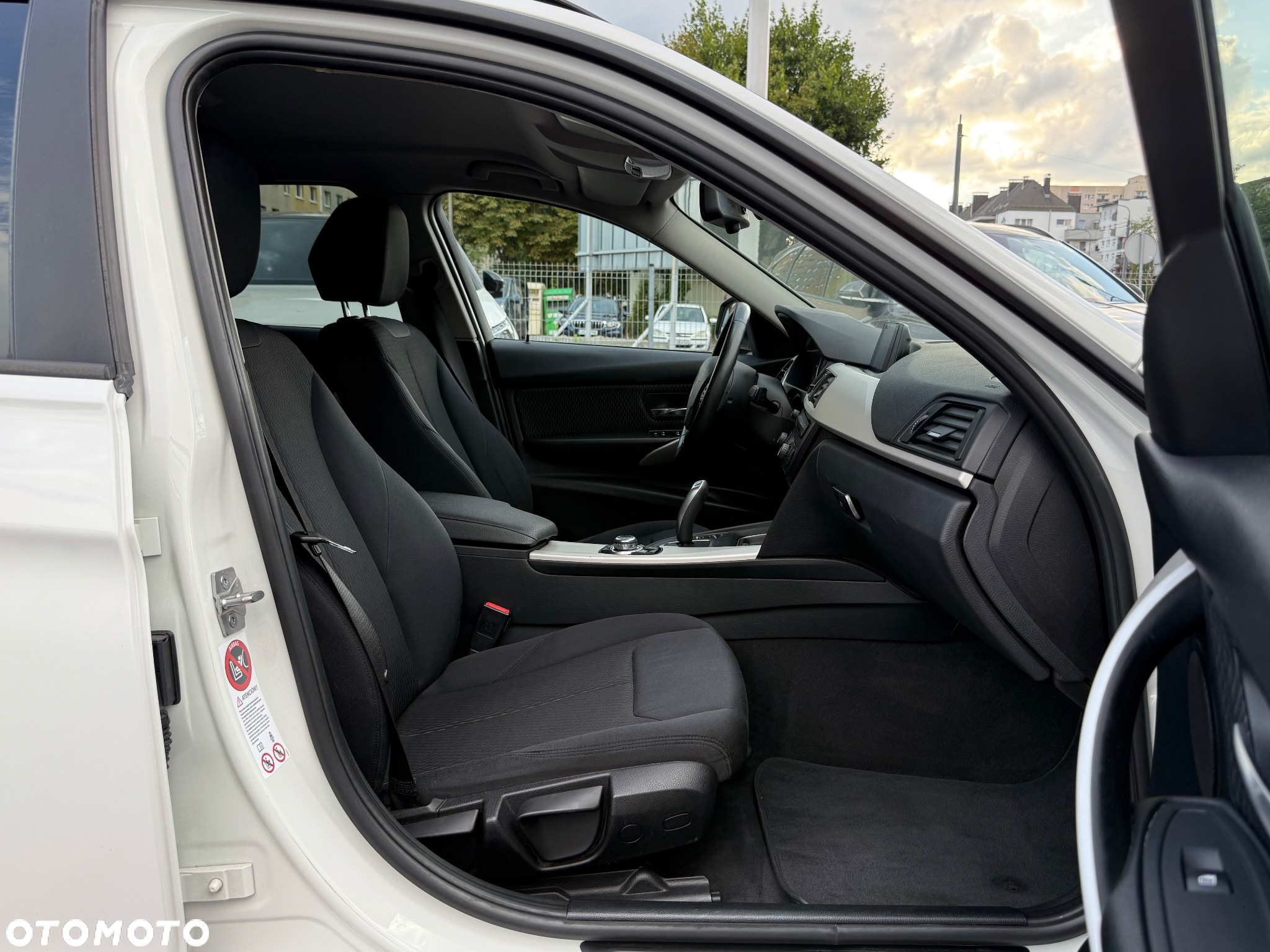 BMW Seria 3 - 22