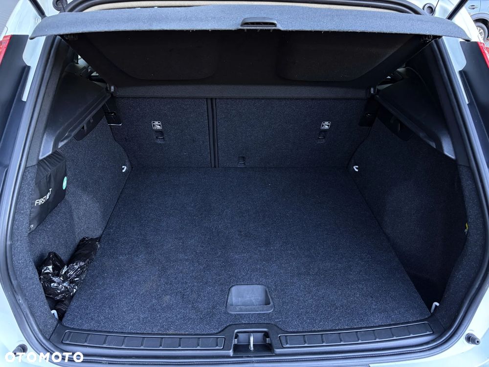 Volvo XC 40 - 33