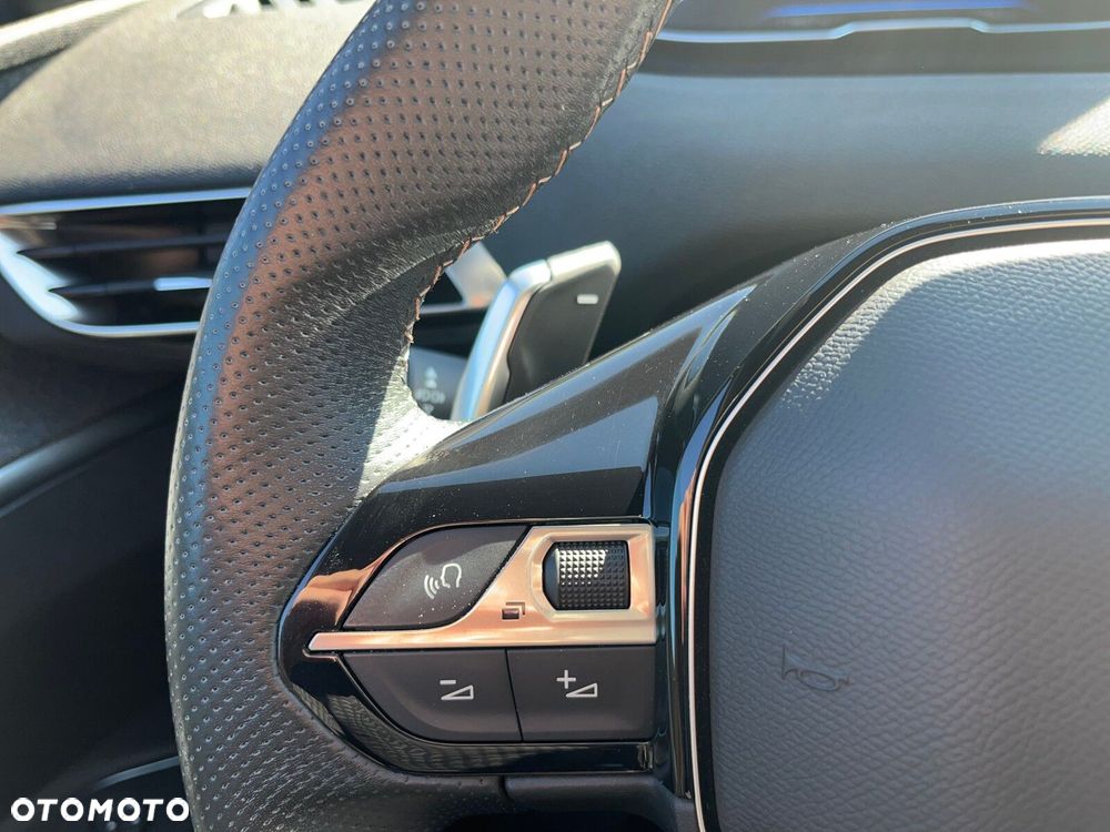 Peugeot 3008 1.6 PureTech GPF GT Line S&S EAT8 - 26