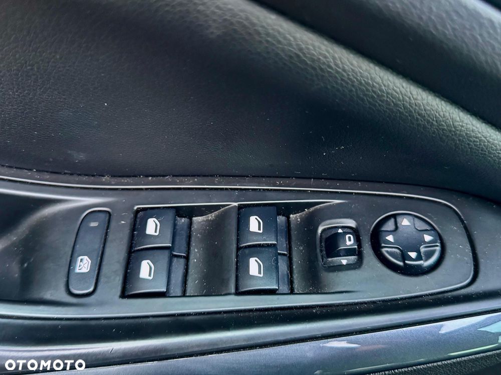 Opel Grandland X - 16