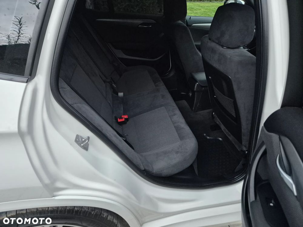 BMW X1 xDrive18d Sport Line - 22