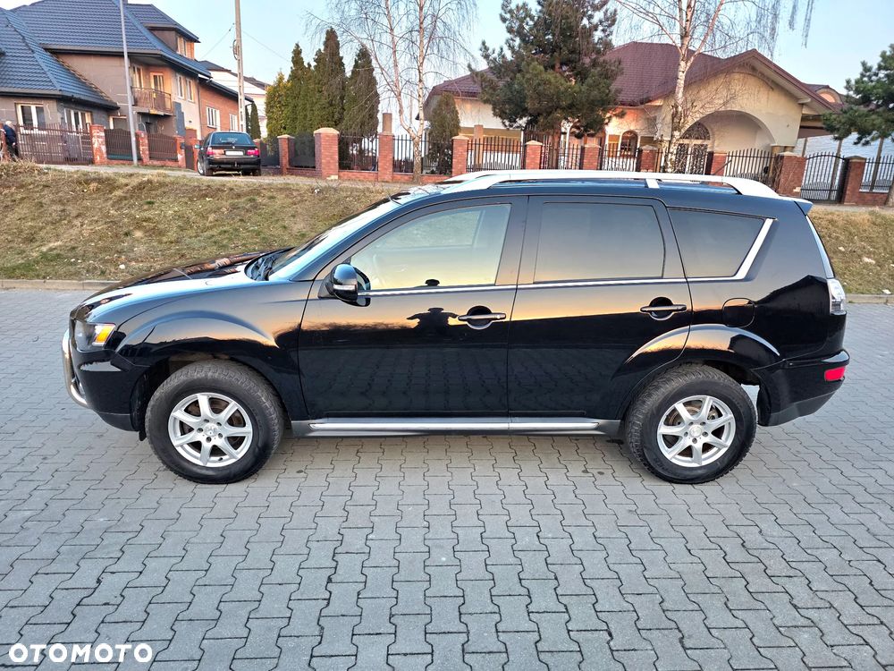 Mitsubishi Outlander - 8